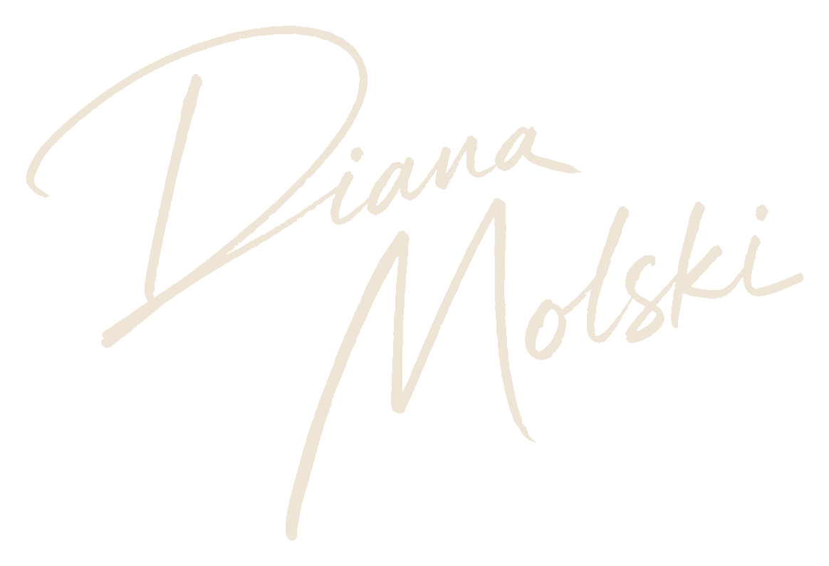 Diana Molski signature